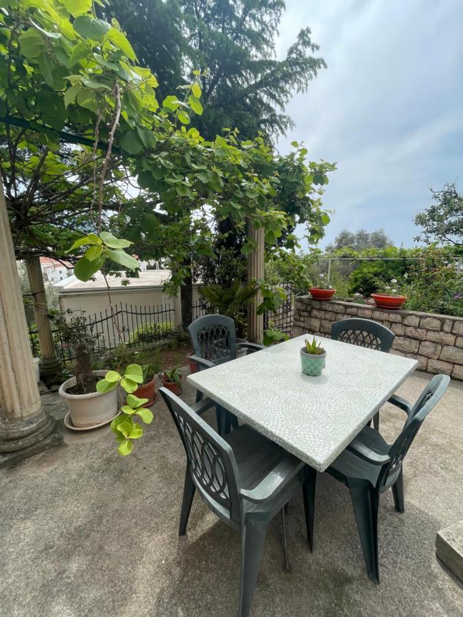 Apartments Mandarina Garden Petrovac Exterior photo