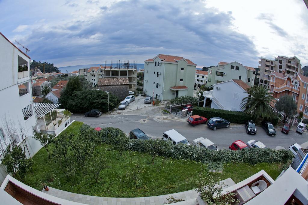 Apartments Mandarina Garden Petrovac Exterior photo