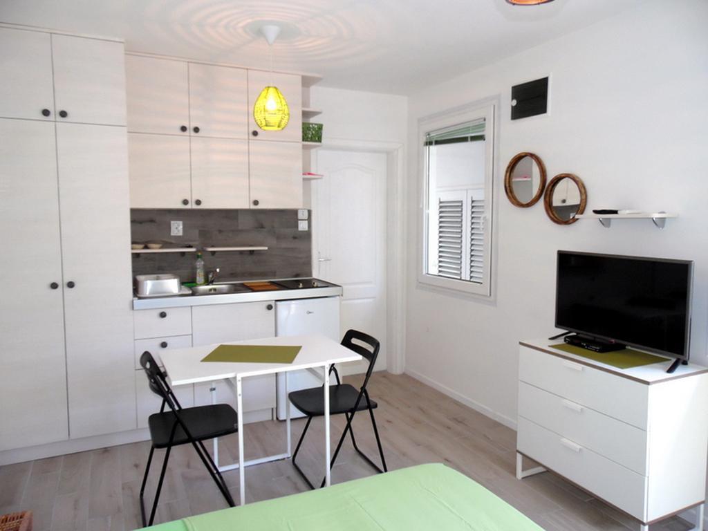 Apartments Mandarina Garden Petrovac Exterior photo